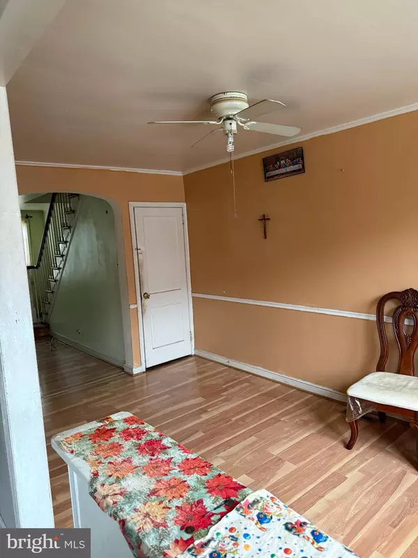 Philadelphia, PA 19149,7151 LYNFORD ST