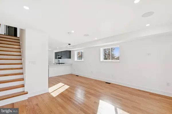 Washington, DC 20012,7521 9TH ST NW