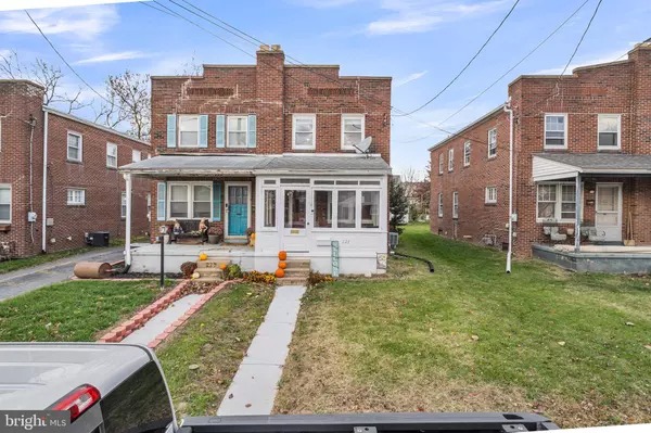 New Holland, PA 17557,227 LOCUST ST