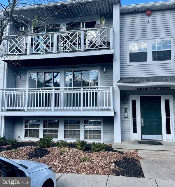 Marlton, NJ 08053,17 CRANBERRY CT