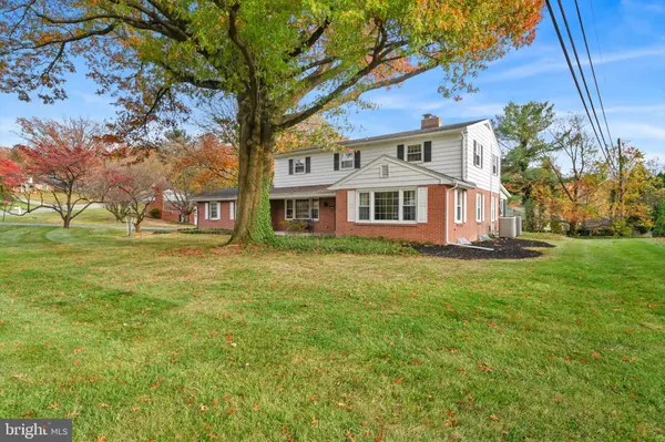 Lancaster, PA 17601,821 HILLAIRE RD