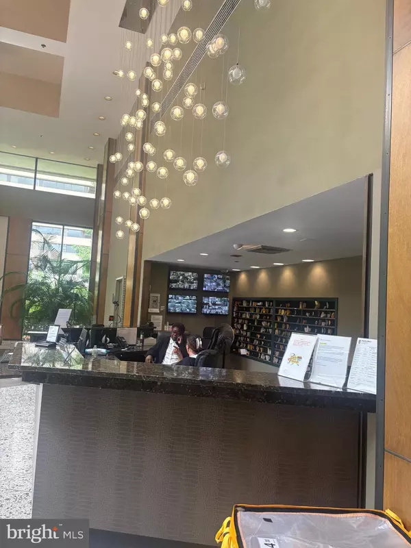 Falls Church, VA 22041,3709 S GEORGE MASON DR #314