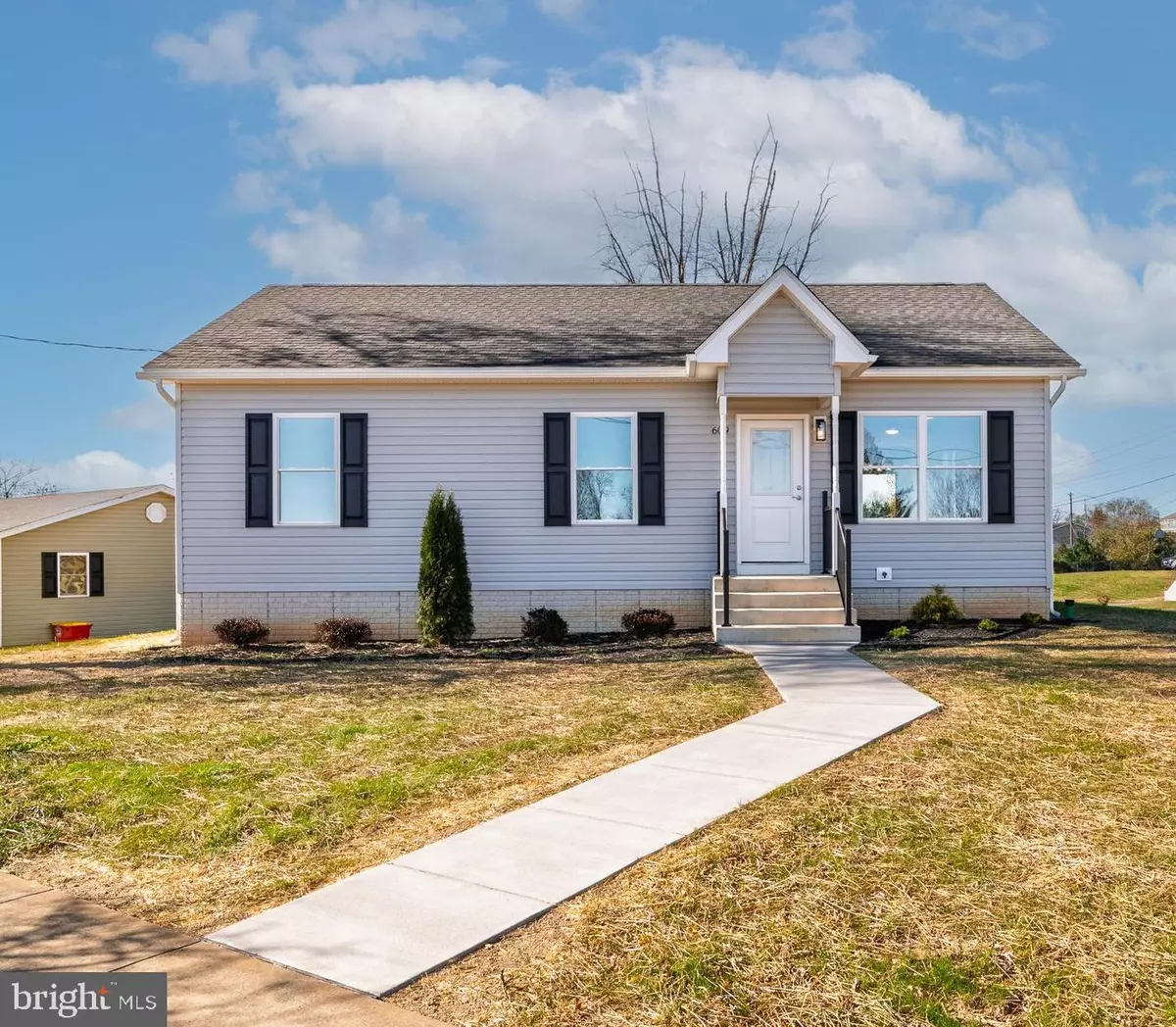 Ranson, WV 25438,609 N FAIRFAX BLVD