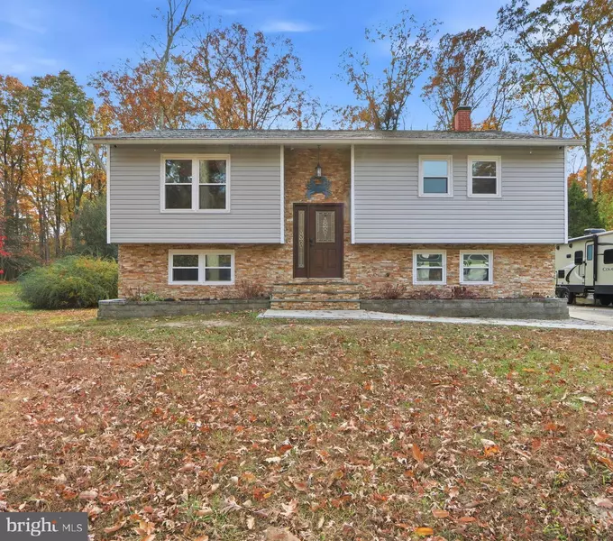 1215 HOLMEWOOD DR, Pasadena, MD 21122