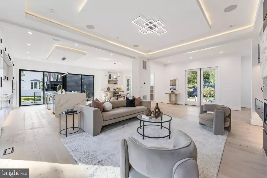 3215 COFER RD, Falls Church, VA 22042