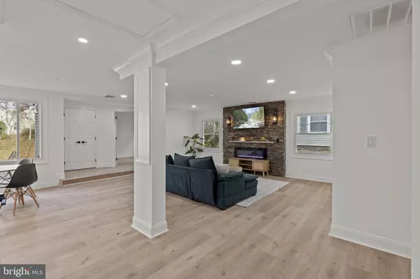 Willingboro, NJ 08046,5 BURGESS LN