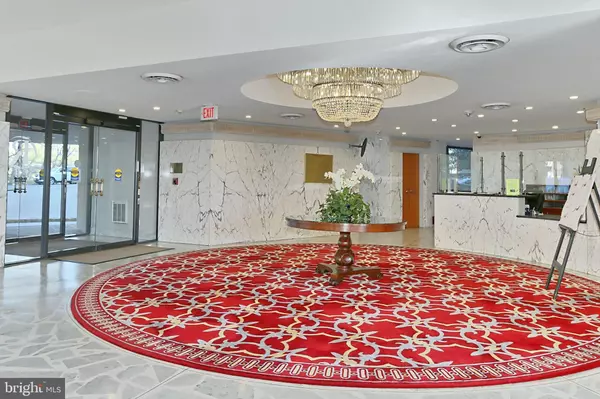 Arlington, VA 22202,1101 S ARLINGTON RIDGE RD #705