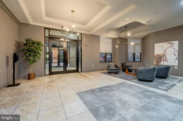 Arlington, VA 22201,2220 FAIRFAX DR #608