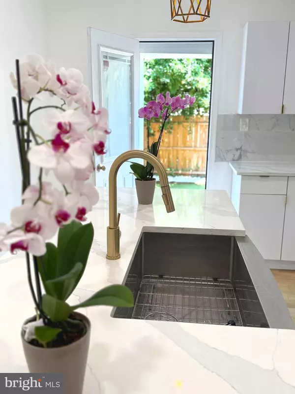 Philadelphia, PA 19139,5215 LOCUST ST