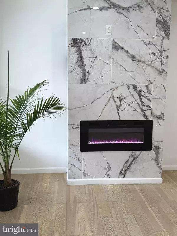 Philadelphia, PA 19139,5215 LOCUST ST