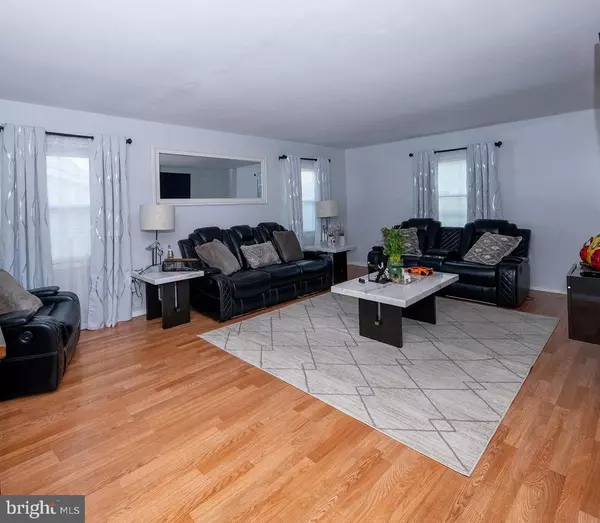 Willingboro, NJ 08046,44 MIDDLETON LN