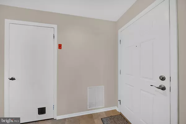 Ewing, NJ 08628,335 SILVIA ST