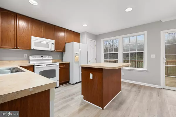 Hedgesville, WV 25427,219 RUMBLING ROCK RD