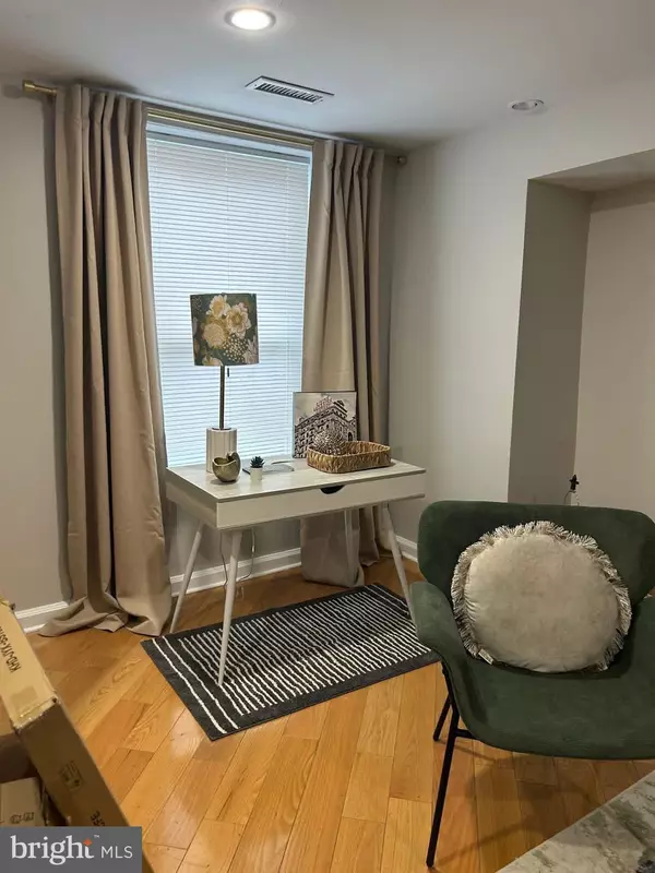 Philadelphia, PA 19148,414 DURFOR ST