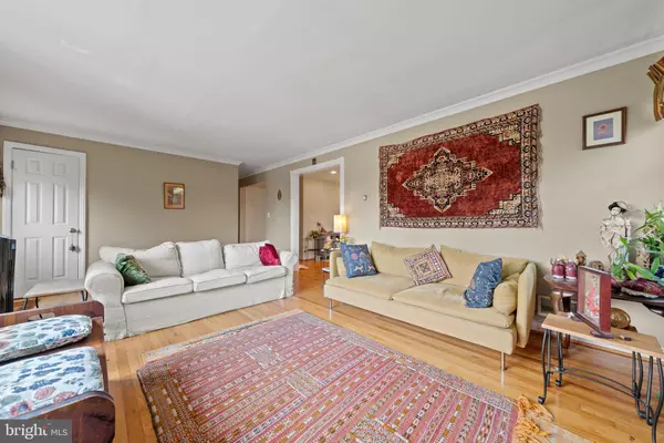 Arlington, VA 22213,6517 29TH ST N