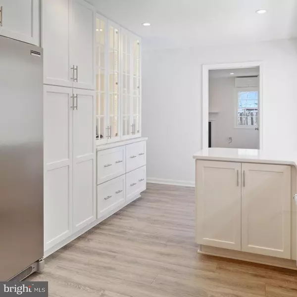 Bowie, MD 20715,13203 IRIS CT