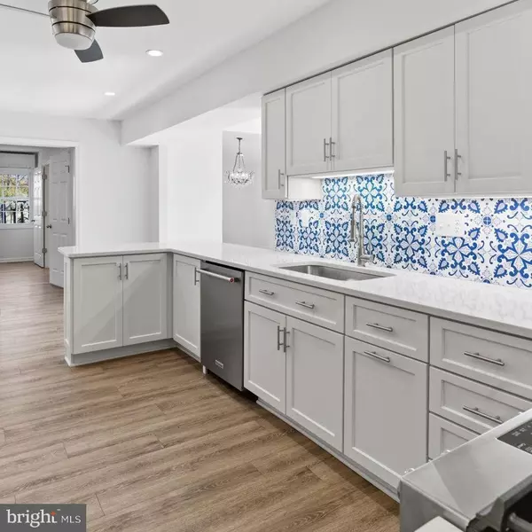 Bowie, MD 20715,13203 IRIS CT