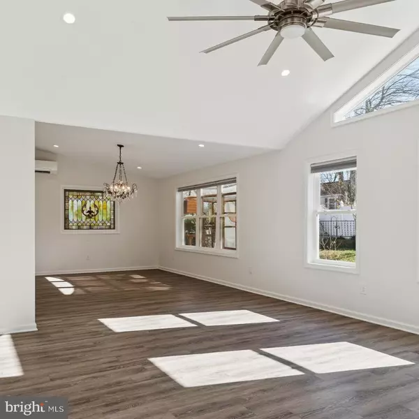 Bowie, MD 20715,13203 IRIS CT