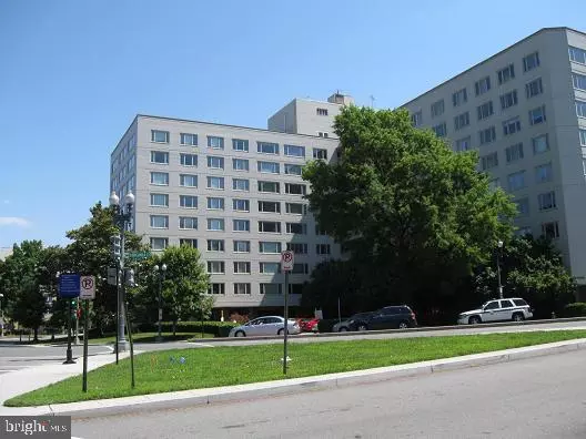 2475 VIRGINIA AVE NW #524, Washington, DC 20037
