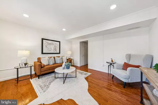 Alexandria, VA 22314,602 N ALFRED ST