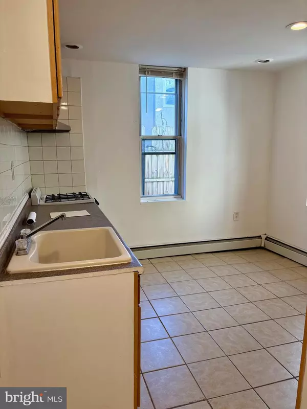 Philadelphia, PA 19148,428 MORRIS ST