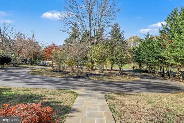 Sterling, VA 20164,130 LAKELAND DR