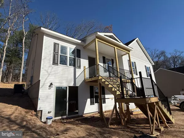 Cross Junction, VA 22625,1102 LAKEVIEW DR