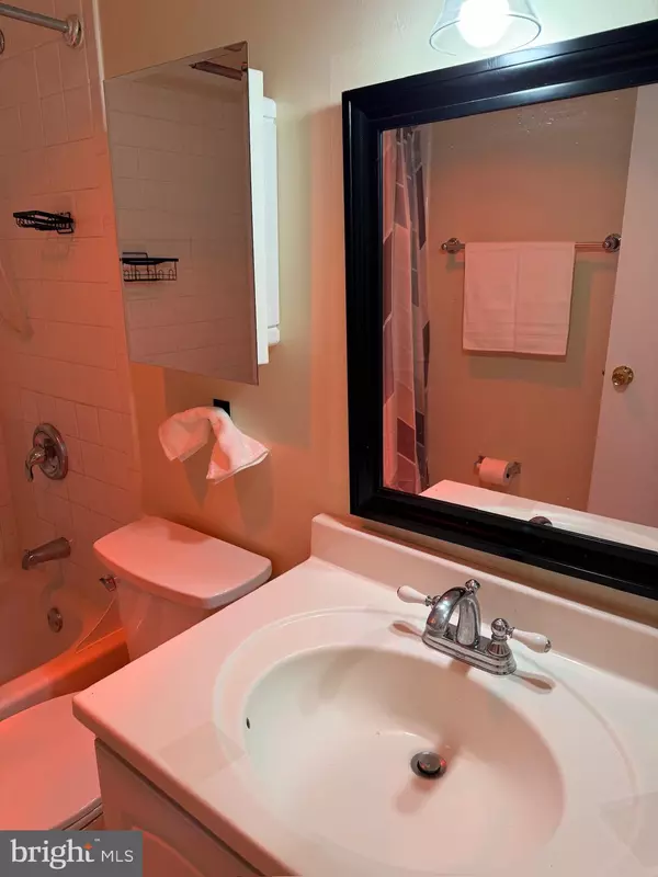 Mclean, VA 22101,6800 FLEETWOOD RD #803