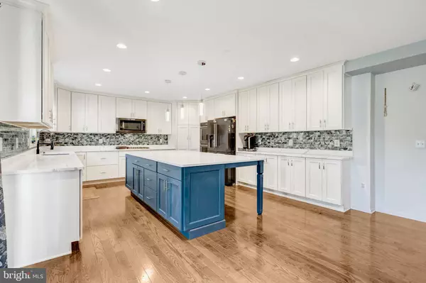 Haymarket, VA 20169,6935 LITTLE JOHN CT