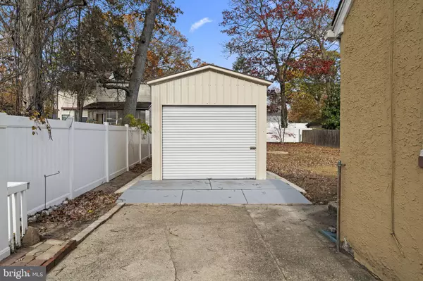 Pine Hill, NJ 08021,33 E 6TH AVE