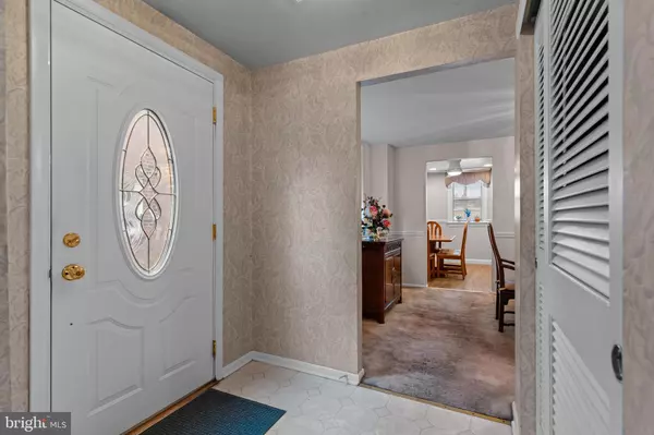 Philadelphia, PA 19115,1108 SURREY RD