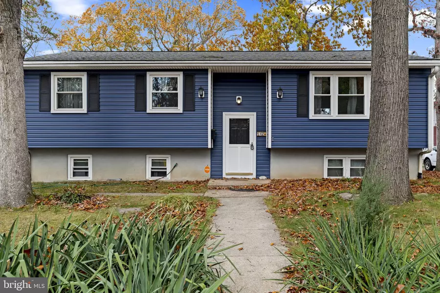 47 E 12TH AVE, Pine Hill, NJ 08021