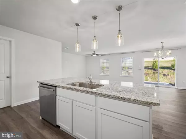 Martinsburg, WV 25403,387 AYLESBURY LN