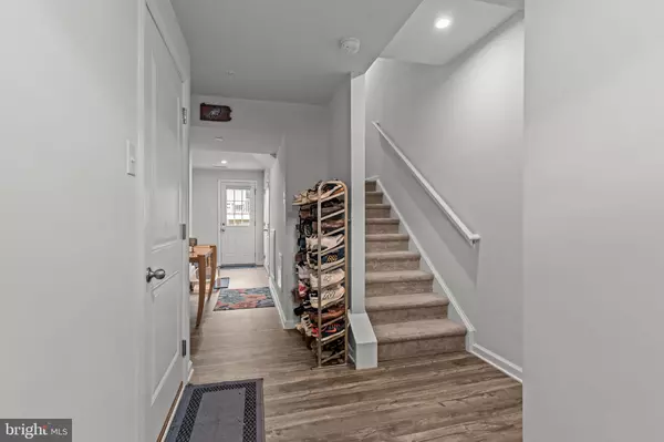 Gilbertsville, PA 19525,23 FOXWOOD DR