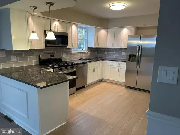 Warminster, PA 18974,524 PENROSE LN