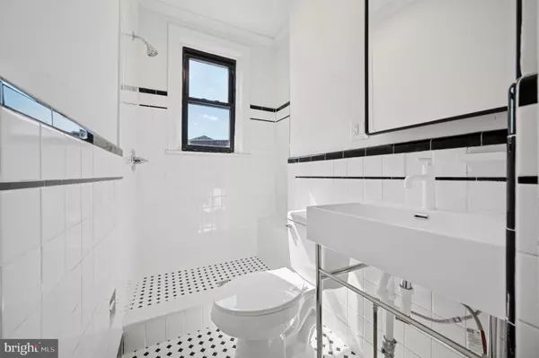 Philadelphia, PA 19122,1221 N FRANKLIN ST #3R