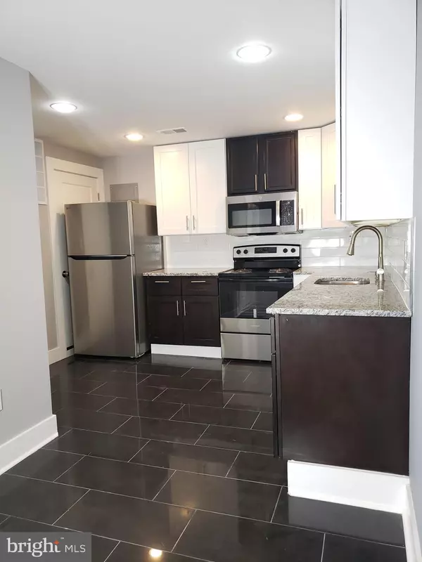 Philadelphia, PA 19145,2001 S 17TH ST #FLR 3