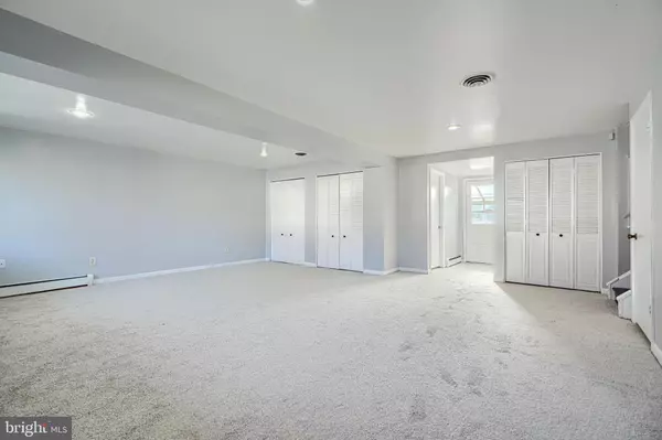 Baltimore, MD 21237,8316 ANALEE AVE