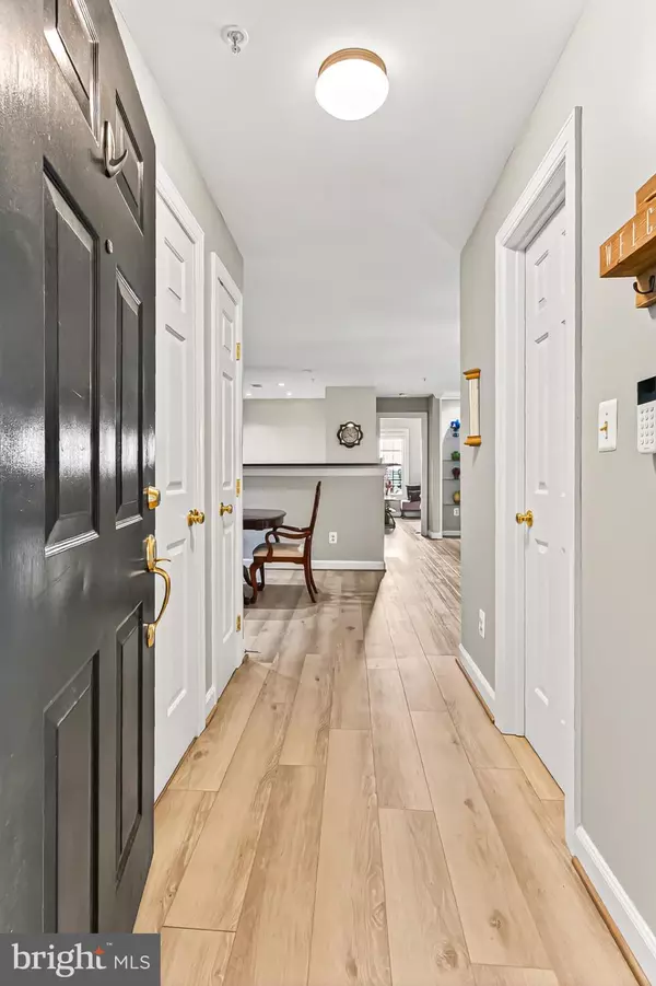 Fairfax, VA 22033,12213 FAIRFIELD HOUSE DR #506B