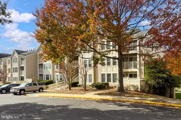 Fairfax, VA 22033,12213 FAIRFIELD HOUSE DR #506B