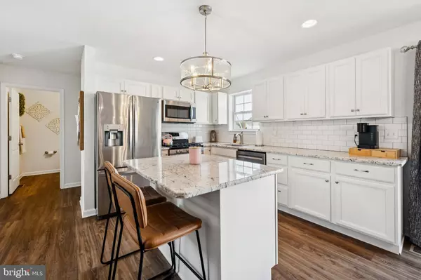 Hammonton, NJ 08037,36 DOGWOOD LN