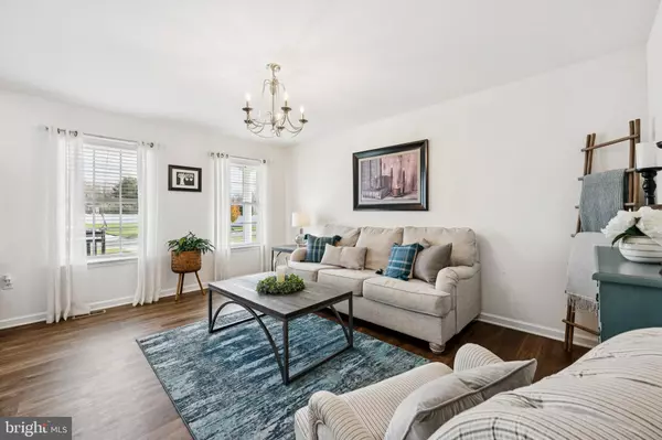 Hammonton, NJ 08037,36 DOGWOOD LN