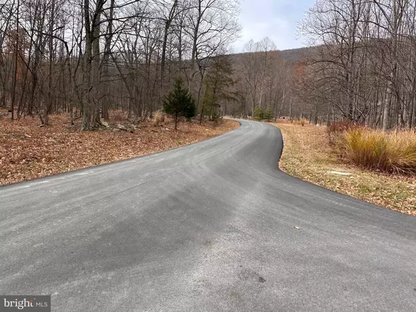 Berkeley Springs, WV 25411,518 PARKSIDE TER