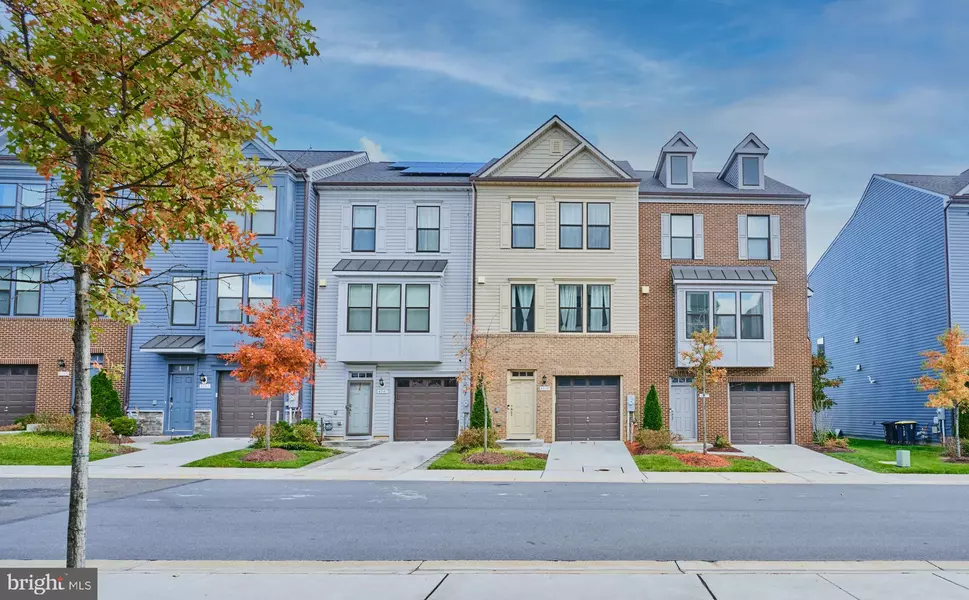 4939 VISTA GLEN LN, Lanham, MD 20706