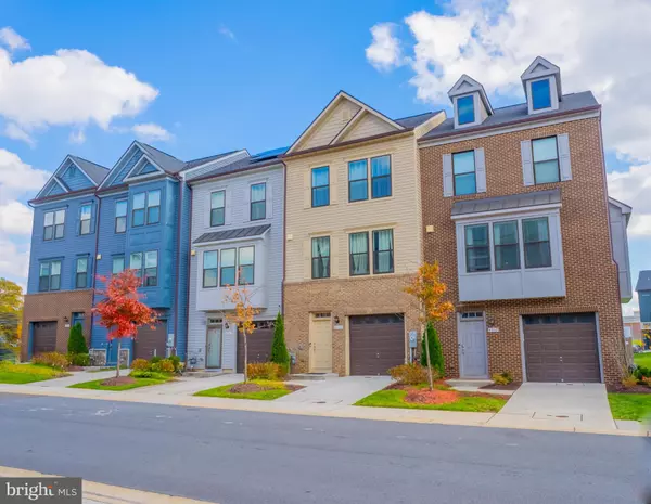 Lanham, MD 20706,4939 VISTA GLEN LN