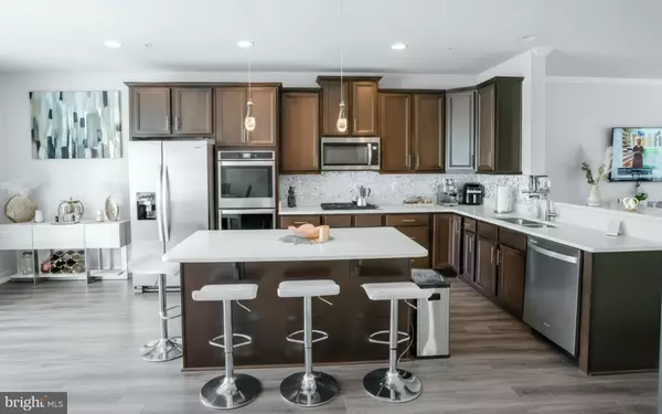 Lanham, MD 20706,4939 VISTA GLEN LN