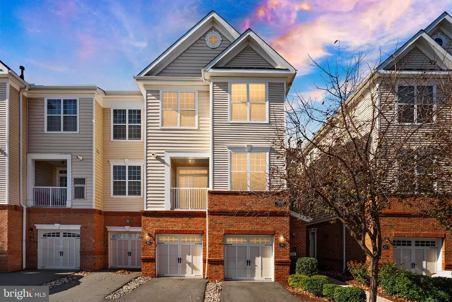 23305 MILLTOWN KNOLL SQ #106, Ashburn, VA 20148