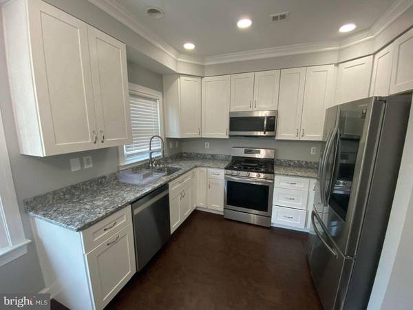 Arlington, VA 22206,2256 S GARFIELD ST S #11