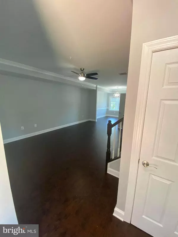 Arlington, VA 22206,2256 S GARFIELD ST S #11