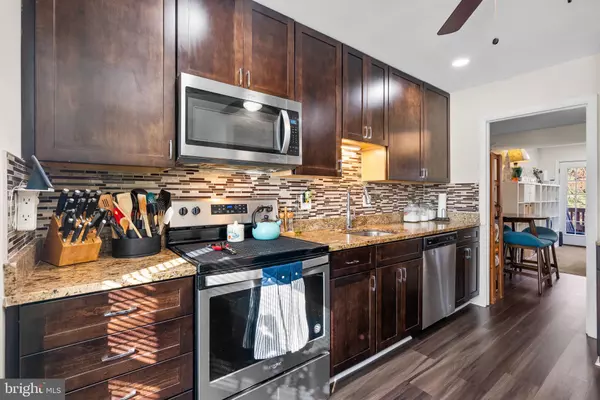 Laurel, MD 20707,8112 FENWICK CT